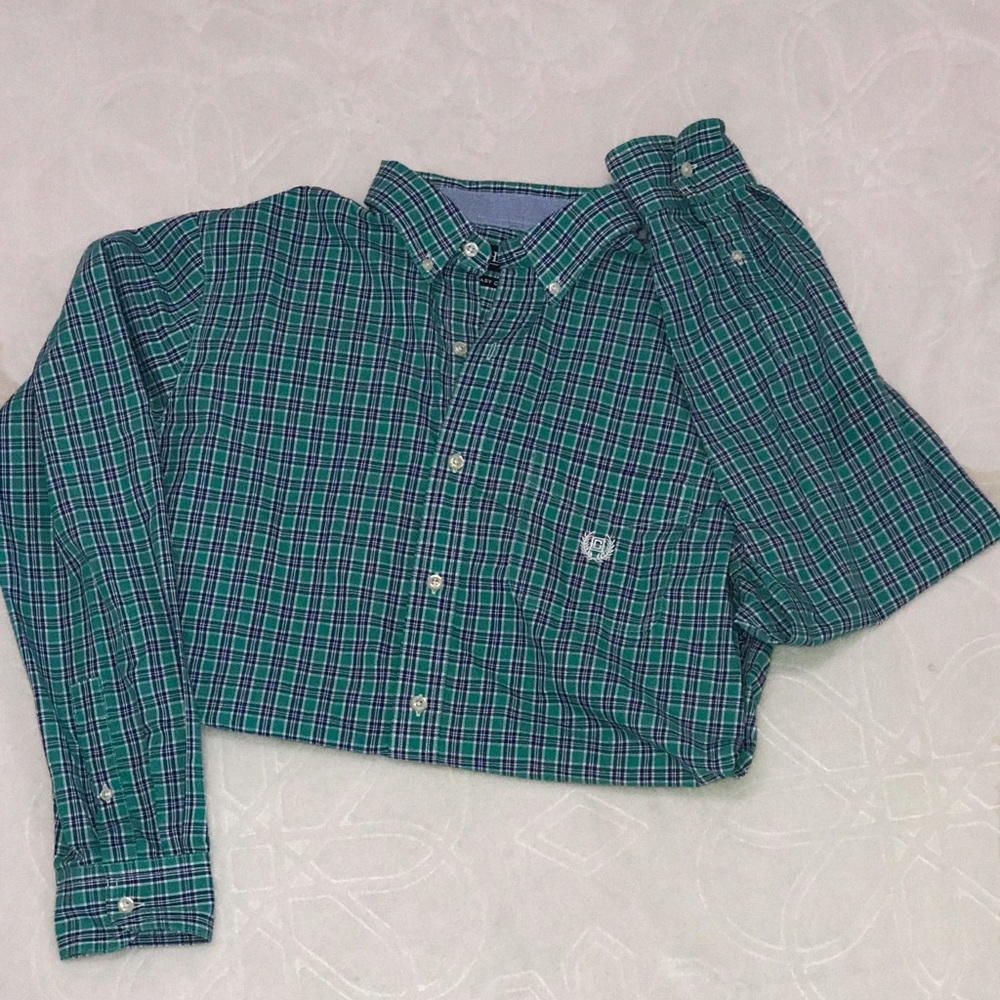 Size Medium CHAPS Long Sleeve button down
